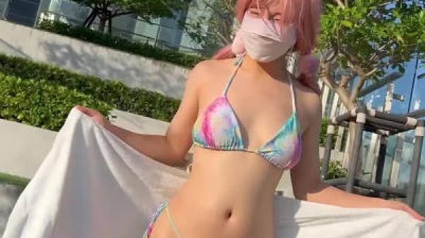 男友爆操性感比基尼泳装小嫩妹